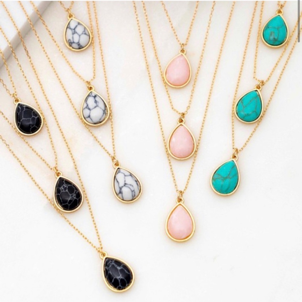 Multi Chain Tear Drop Pendant Necklace